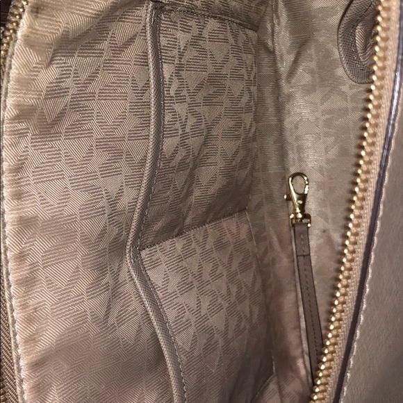 MK taupe jet set - Picture 6 of 7